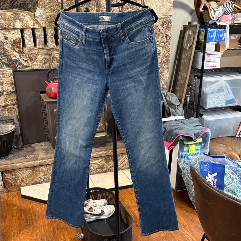 Kut from the Kloth Medium Blue Straight Leg Jeans